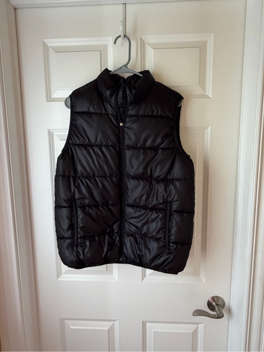 Old Navy Black Quilted Puffer Vest - Sleeveless Insulated Layer Boys XL